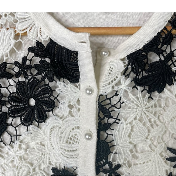 Karl Lagerfeld Paris Cardigan Sweater Women White Lace Floral embroidered S NWT - Picture 4 of 13
